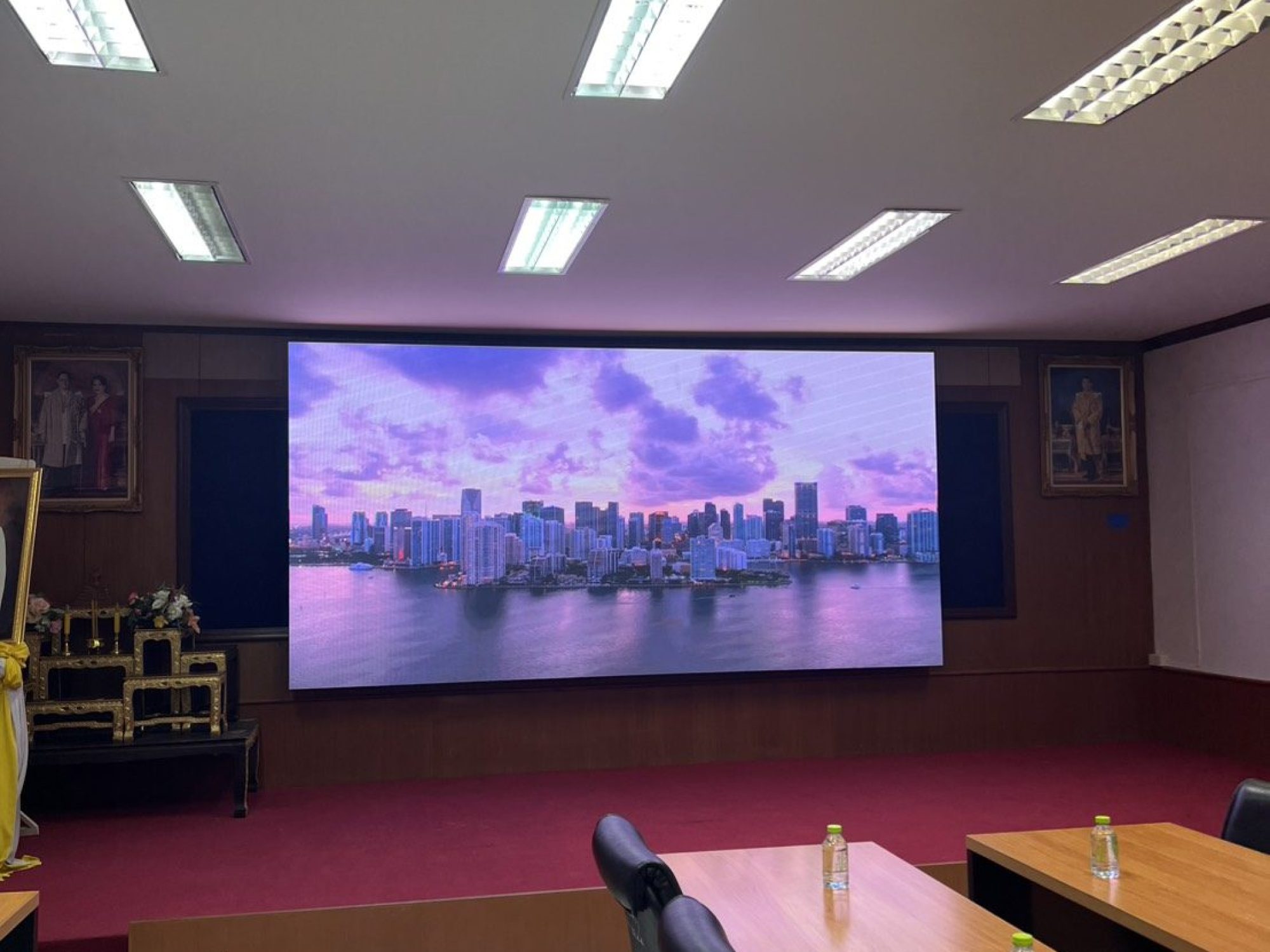 จอ LED Indoor P1.8 ในห้องประชุมเทศบาลบ้านกลาง จังหวัดลำพูน